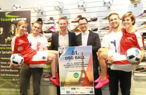 Copy of 51 DSG Ball in Thalheim bei Wels    Fußball EM Frankreich wir kommen  Foto H Erhardt 50p